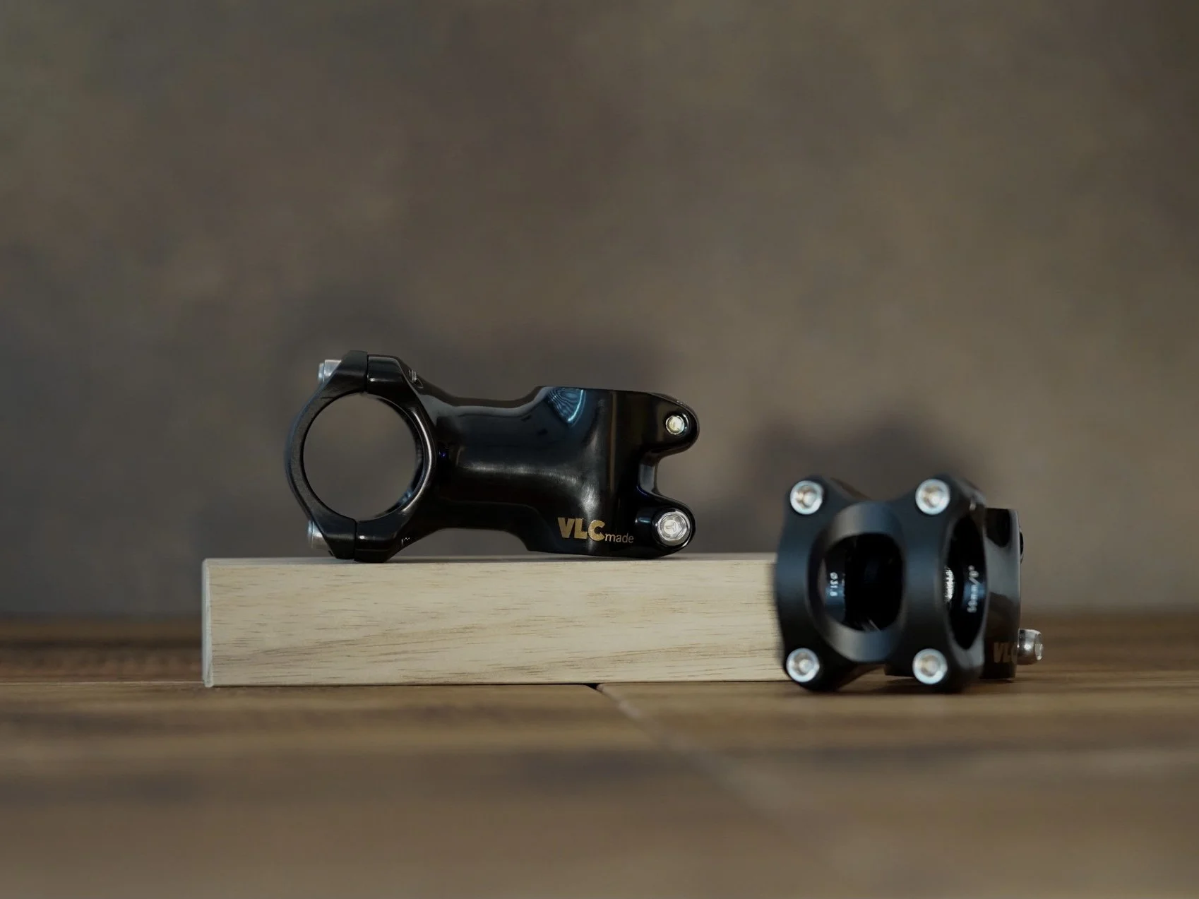 Scooping Dropper Post - Performance with Unique Vibes